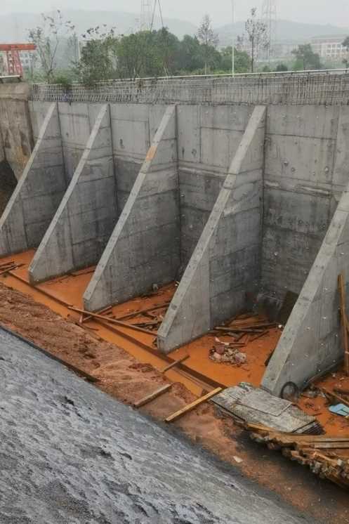 长治郊区锚杆式挡土墙